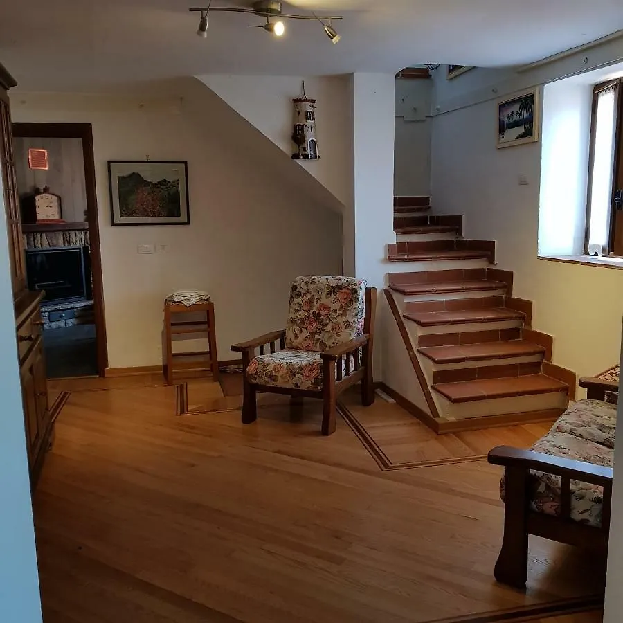 La Casa Di Nonno Fli' Villa Regnano  Holiday home Regnano (Massa-Carrara)